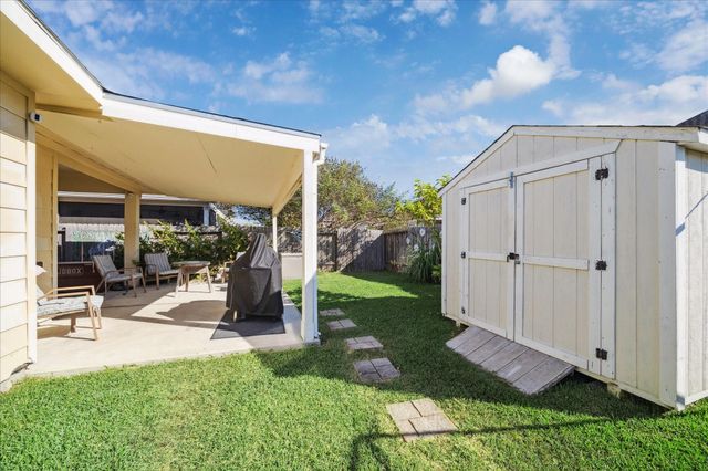 8302 Bay Oaks Drive, Baytown, TX 77523
