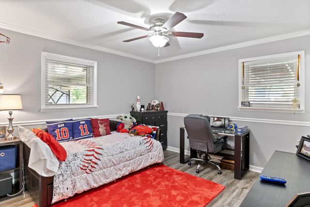 134 Somerset Dr., Hattiesburg, MS 39402