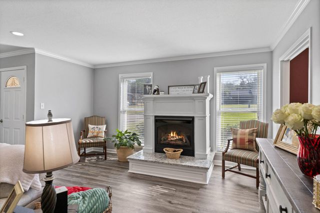 134 Somerset Dr., Hattiesburg, MS 39402