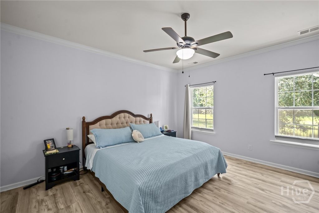 Image 18 of property listing at 105 Sail Maker Lane, Richmond Hill, GA 31324