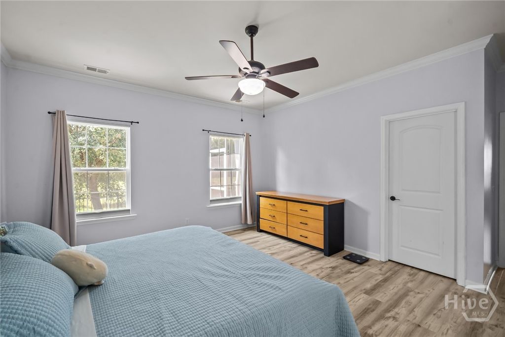Image 21 of property listing at 105 Sail Maker Lane, Richmond Hill, GA 31324