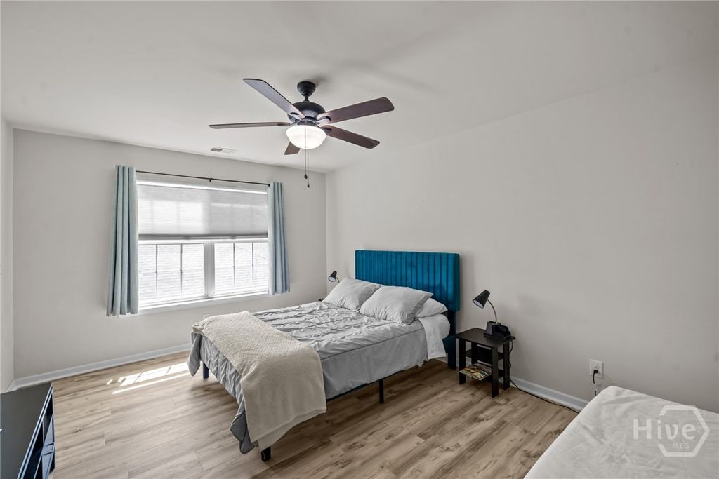 Image 27 of property listing at 105 Sail Maker Lane, Richmond Hill, GA 31324