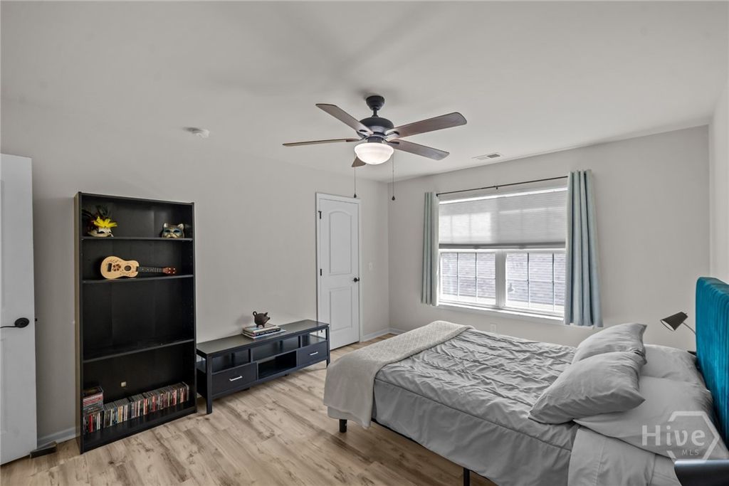Image 30 of property listing at 105 Sail Maker Lane, Richmond Hill, GA 31324