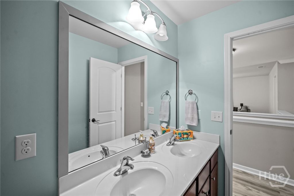 Image 32 of property listing at 105 Sail Maker Lane, Richmond Hill, GA 31324