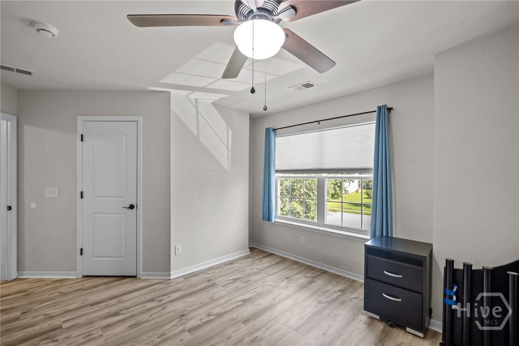 Image 36 of property listing at 105 Sail Maker Lane, Richmond Hill, GA 31324