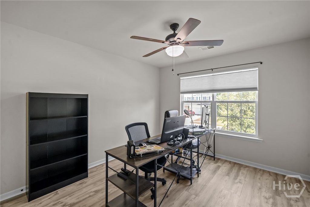 Image 37 of property listing at 105 Sail Maker Lane, Richmond Hill, GA 31324