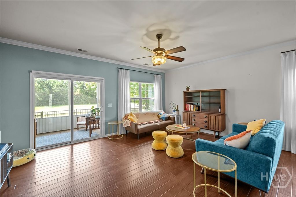 Image 8 of property listing at 105 Sail Maker Lane, Richmond Hill, GA 31324