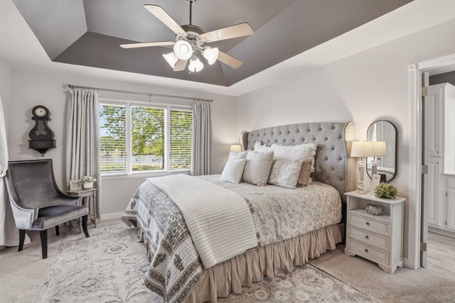 1230 S THREEWOOD, Wichita, KS 67235