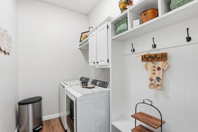 1230 S THREEWOOD, Wichita, KS 67235