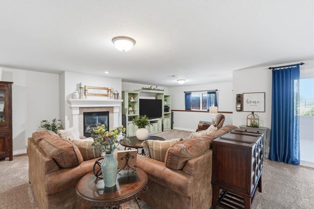 1230 S THREEWOOD, Wichita, KS 67235