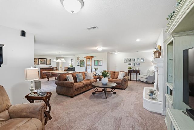 1230 S THREEWOOD, Wichita, KS 67235