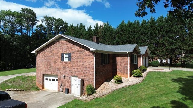 204 Windsor Park Drive, Dobson, NC 27017