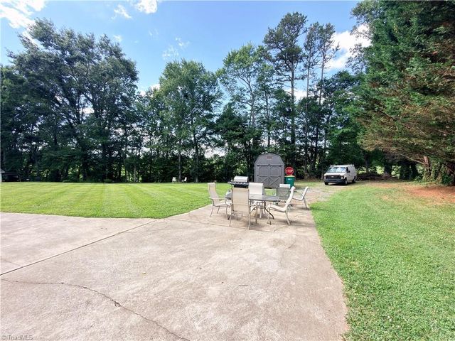 204 Windsor Park Drive, Dobson, NC 27017