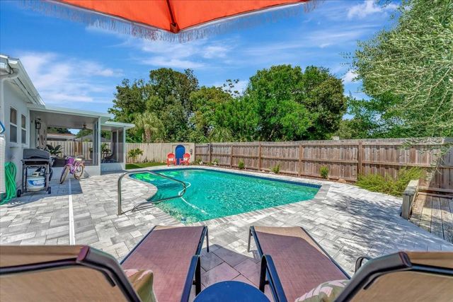 1389 CHESTERFIELD DRIVE, Clearwater, FL 33756