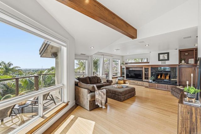 2705 Highland Drive, Carlsbad, CA 92008