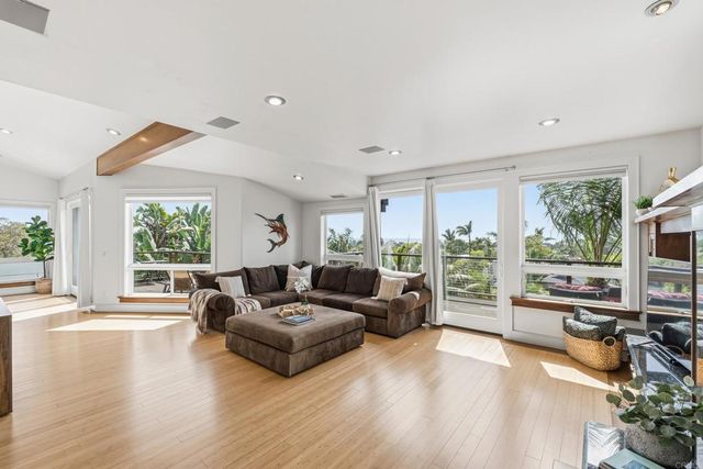 2705 Highland Drive, Carlsbad, CA 92008