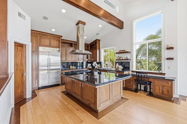 2705 Highland Drive, Carlsbad, CA 92008