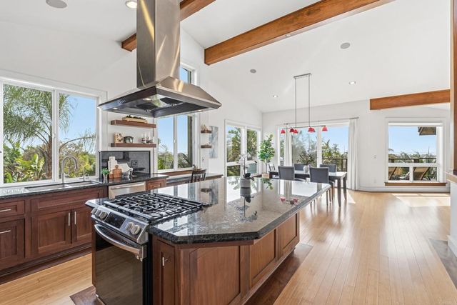 2705 Highland Drive, Carlsbad, CA 92008