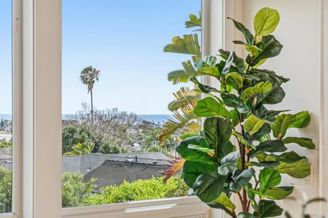 2705 Highland Drive, Carlsbad, CA 92008