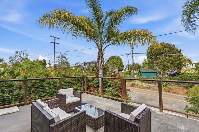2705 Highland Drive, Carlsbad, CA 92008