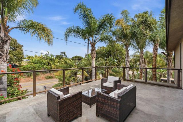 2705 Highland Drive, Carlsbad, CA 92008