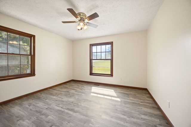 288 Jones Drive, Russell Springs, KY 42642