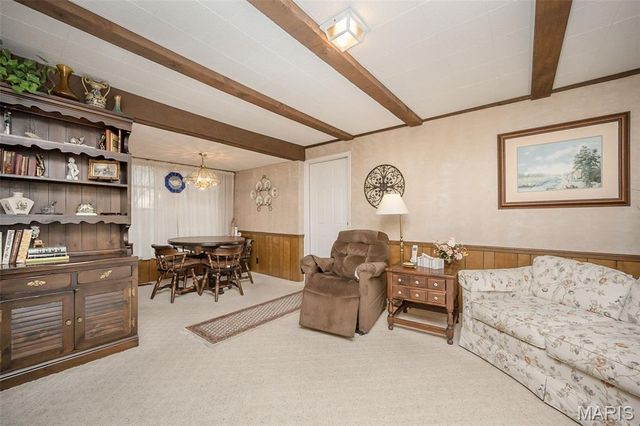 521 Kehrs Mill Road, Ballwin, MO 63011