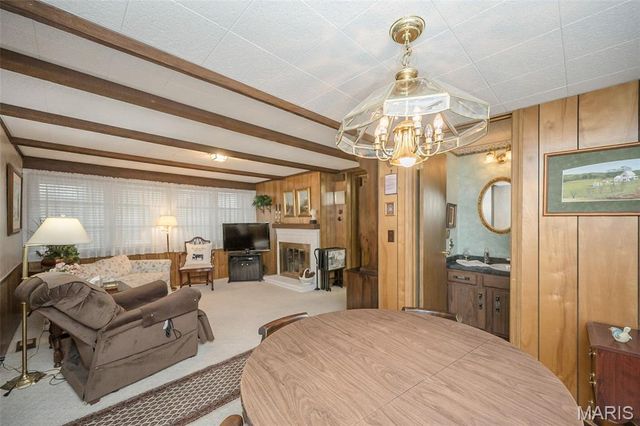 521 Kehrs Mill Road, Ballwin, MO 63011