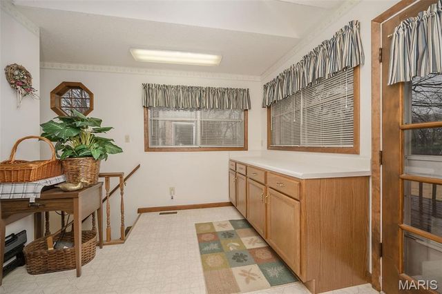 521 Kehrs Mill Road, Ballwin, MO 63011