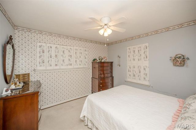 521 Kehrs Mill Road, Ballwin, MO 63011