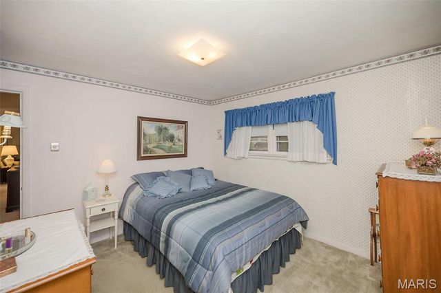 521 Kehrs Mill Road, Ballwin, MO 63011