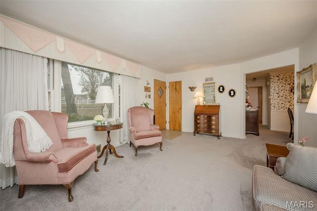 521 Kehrs Mill Road, Ballwin, MO 63011