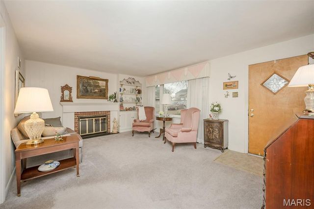 521 Kehrs Mill Road, Ballwin, MO 63011