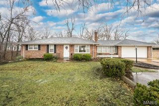 521 Kehrs Mill Road, Ballwin, MO 63011