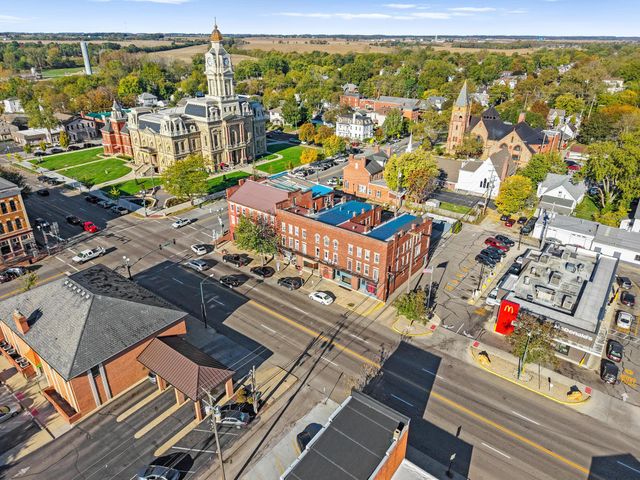 9 E High Street, London, OH 43140