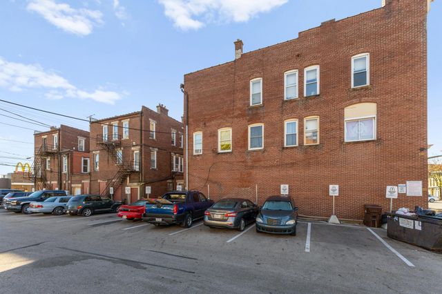 9 E High Street, London, OH 43140