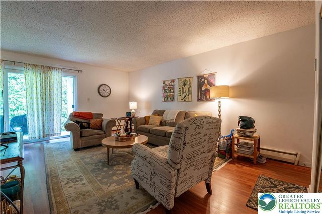 90 Gum Street 1N, Upper Nazareth Twp, PA 18064