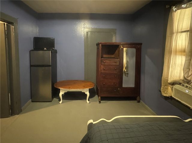 1923 wolfe Street, Brunswick, GA 31520