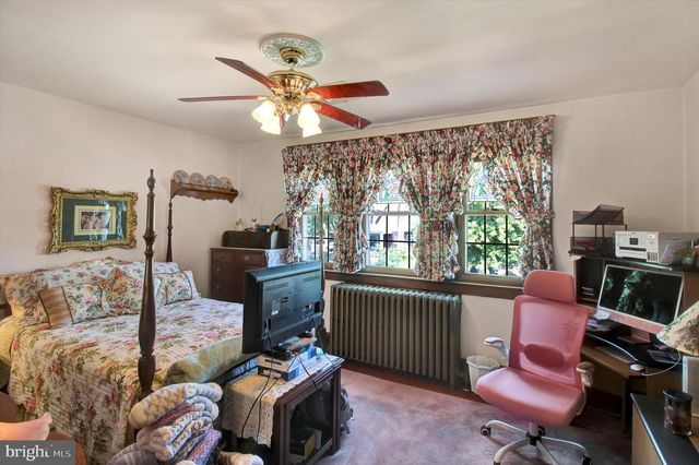 238 E WALNUT ST, Reading, PA 19607