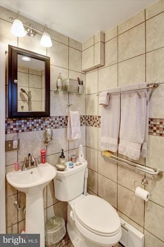 238 E WALNUT ST, Reading, PA 19607