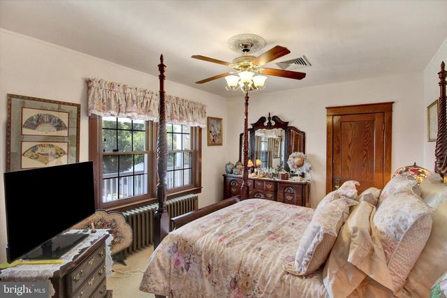 238 E WALNUT ST, Reading, PA 19607