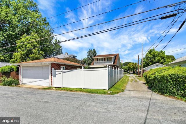 238 E WALNUT ST, Reading, PA 19607