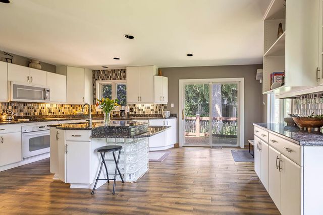 85 Tanglewood Trail, Valparaiso, IN 46385