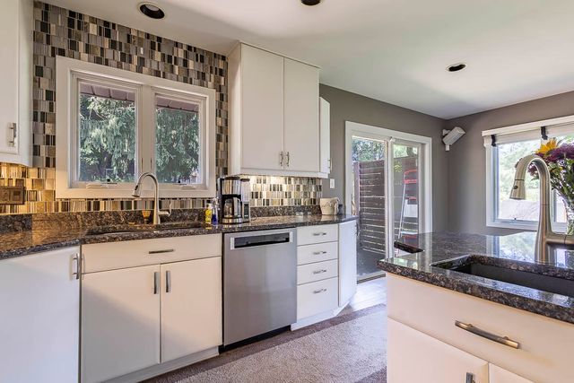 85 Tanglewood Trail, Valparaiso, IN 46385