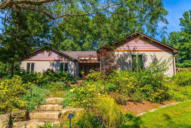 85 Tanglewood Trail, Valparaiso, IN 46385