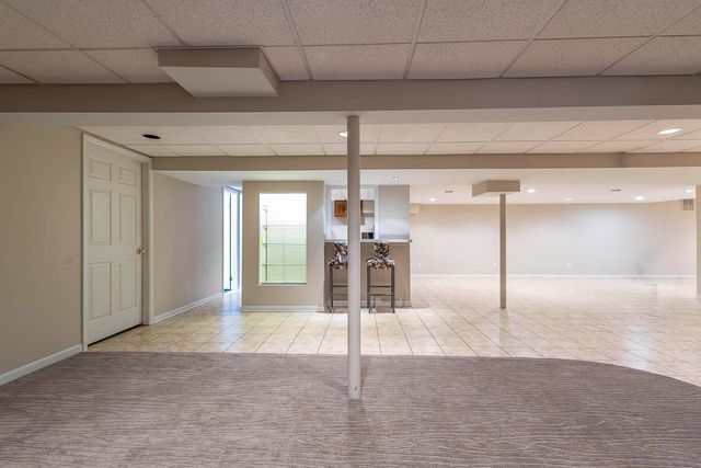85 Tanglewood Trail, Valparaiso, IN 46385