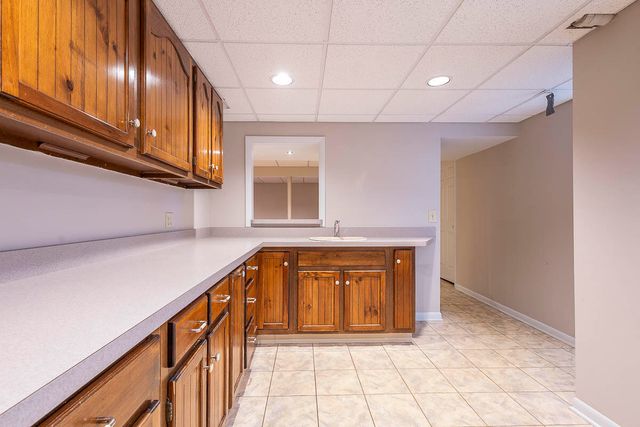 85 Tanglewood Trail, Valparaiso, IN 46385