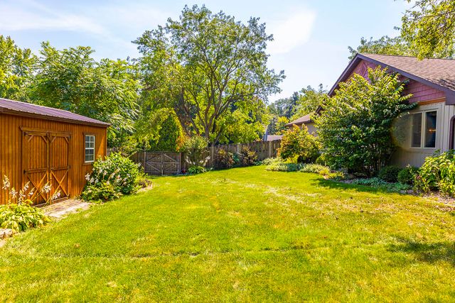 85 Tanglewood Trail, Valparaiso, IN 46385