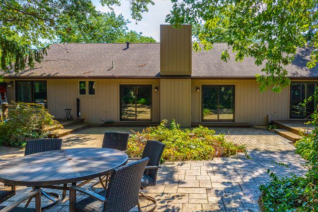 85 Tanglewood Trail, Valparaiso, IN 46385