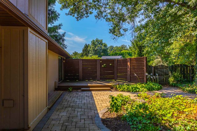 85 Tanglewood Trail, Valparaiso, IN 46385